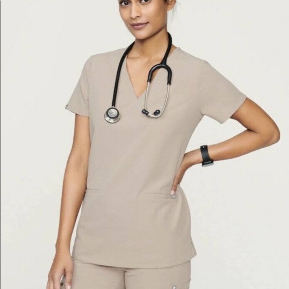 Figs scrub top